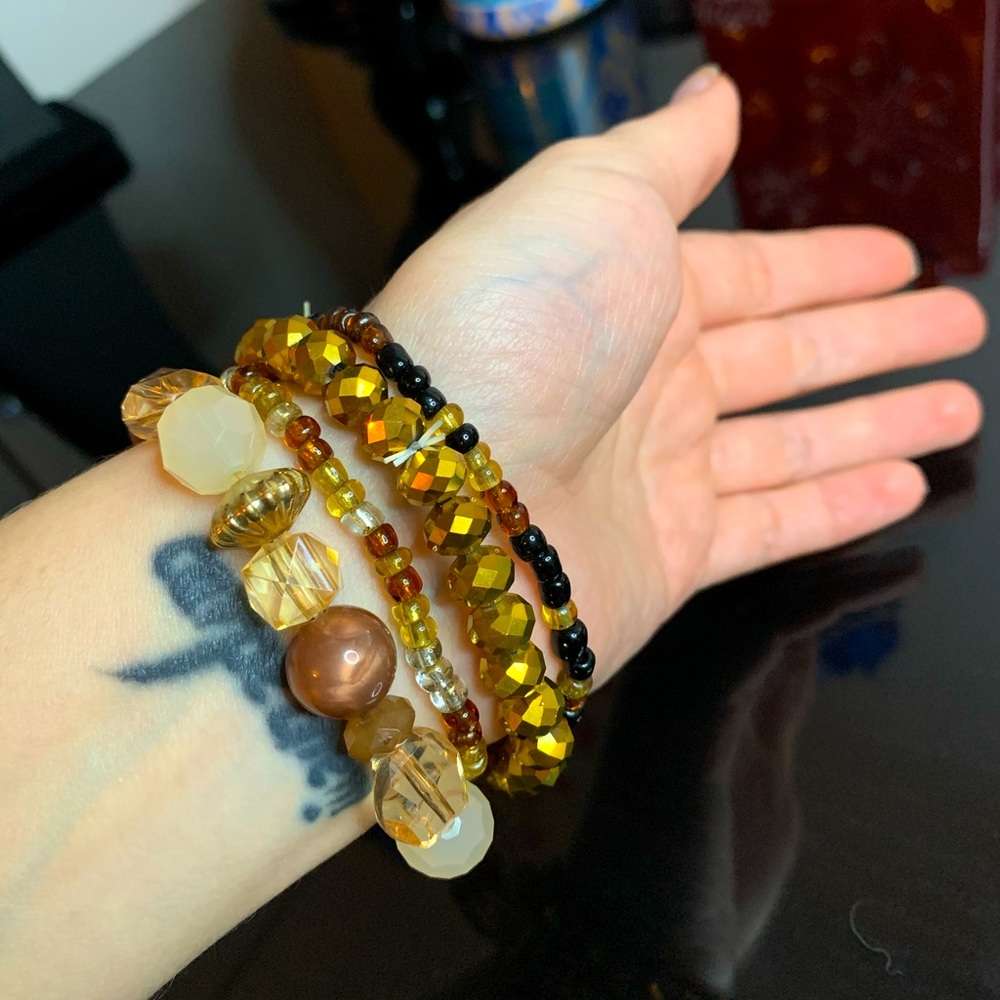 4 beads bracelets🤎🤍
